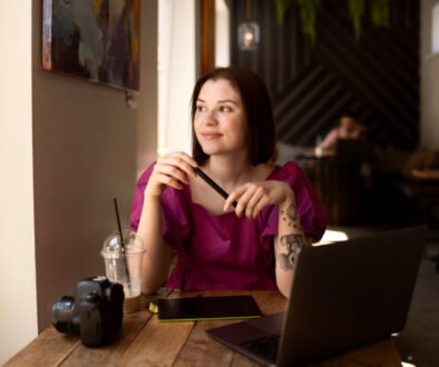 Best Side Hustles in 2025 to Earn Extra Income